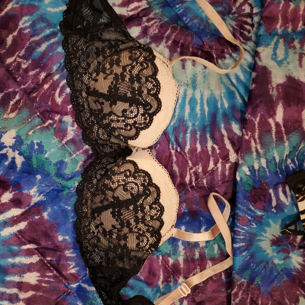 Mariemeili 32 a bra